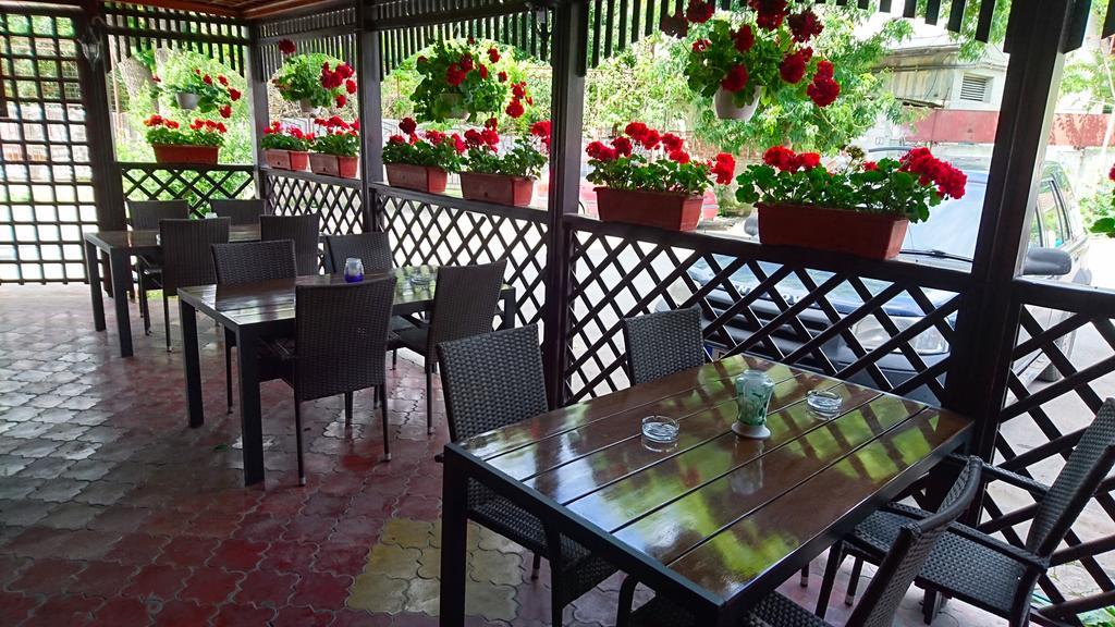 Hotel Pui De Urs Bucureşti Eksteriør bilde