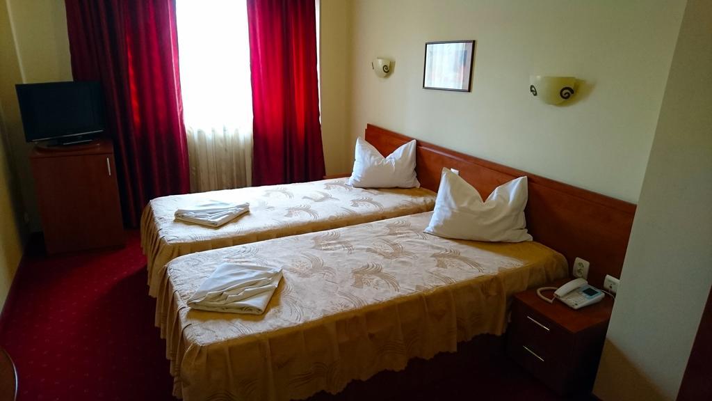 Hotel Pui De Urs Bucureşti Eksteriør bilde