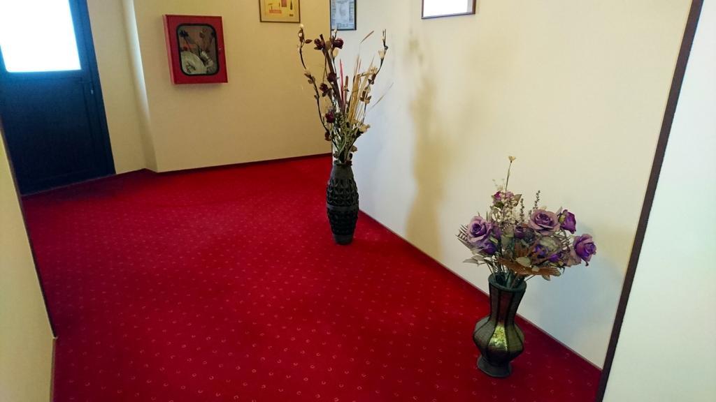 Hotel Pui De Urs Bucureşti Eksteriør bilde