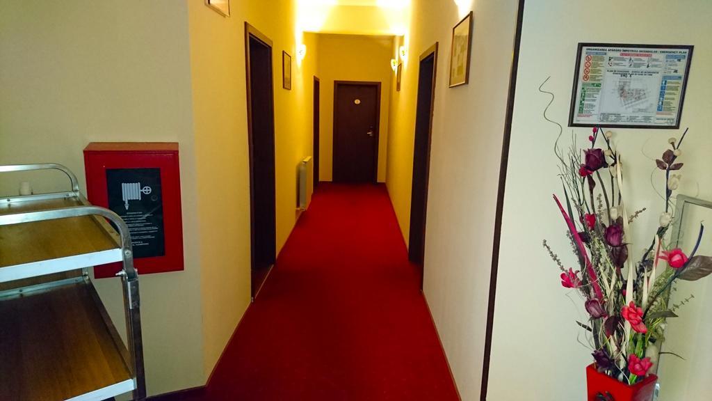 Hotel Pui De Urs Bucureşti Eksteriør bilde