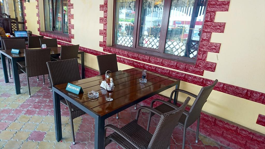Hotel Pui De Urs Bucureşti Eksteriør bilde